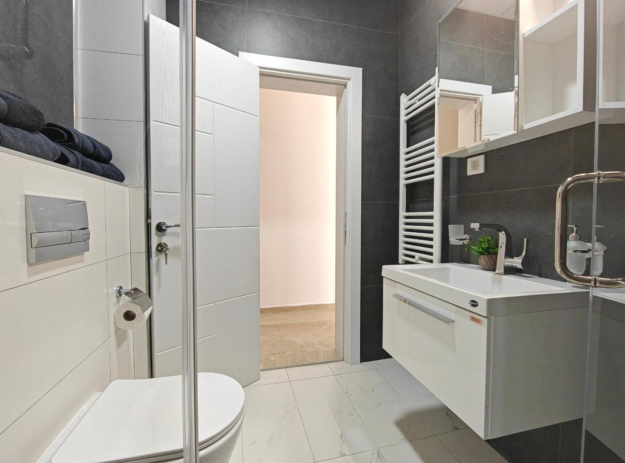 Home Art Apartments สโกเปีย ภายนอก รูปภาพ